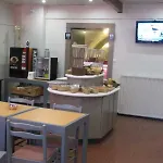 Hotel The Originals Access, Arum,