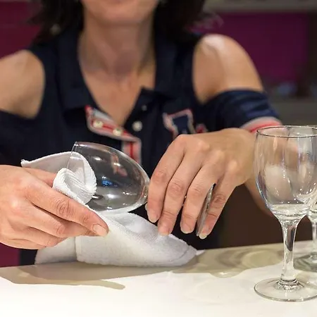 Hotel The Originals Access, Arum, 2*