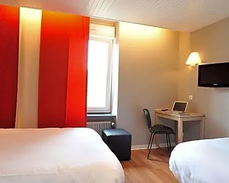 Hotel The Originals Access, Arum,