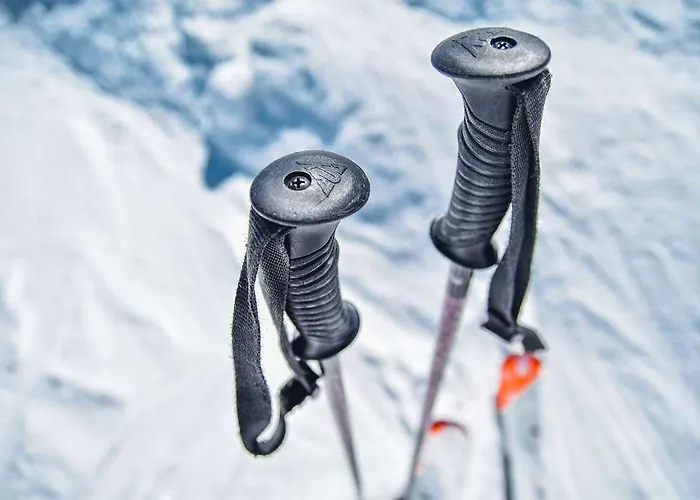 Hotel The Originals Access, Arum, 2*